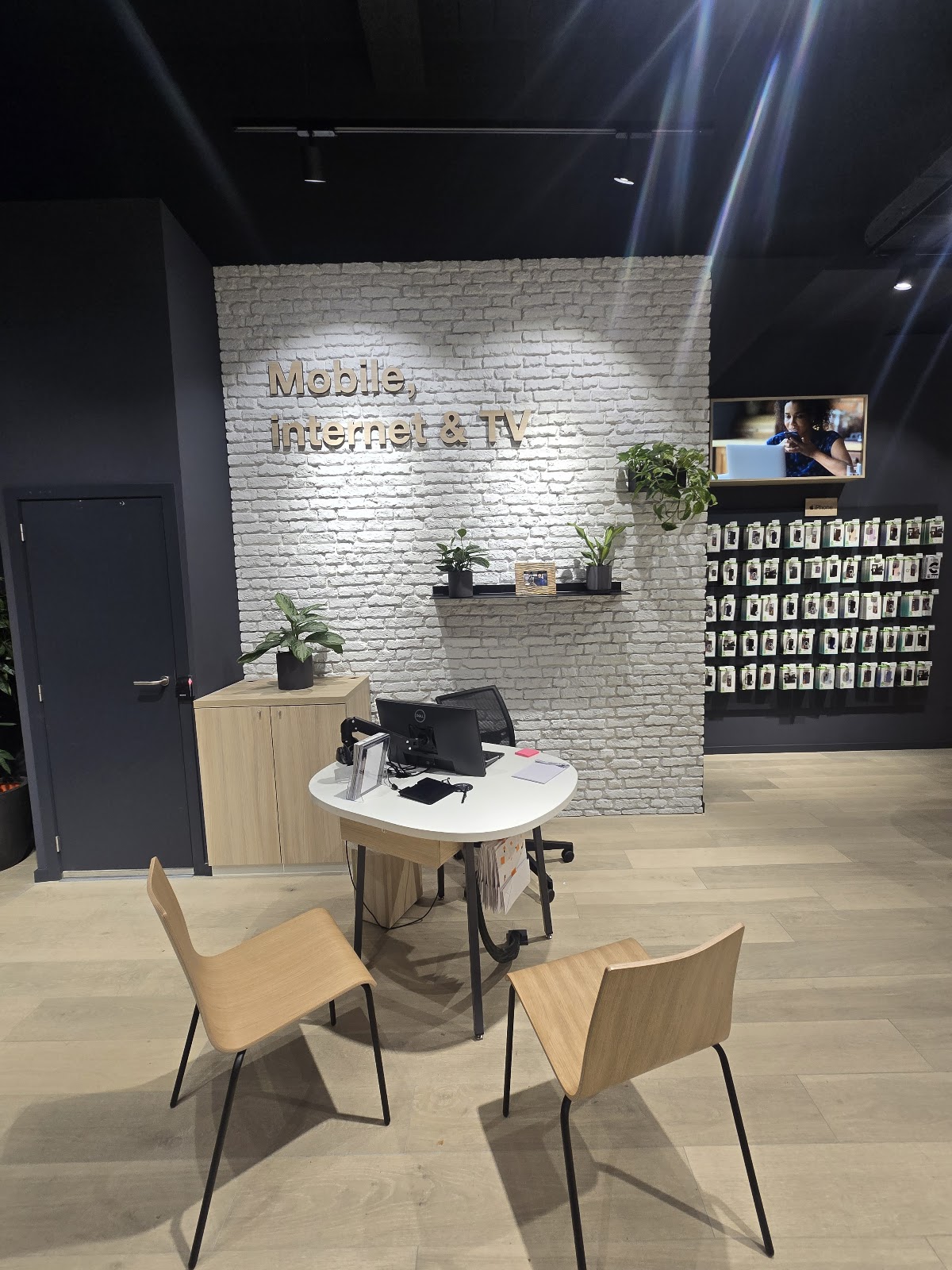 google:places/ChIJ2UBrim2ZwUcRpELI6CK1wH4/photos/AaVGc3mwjOgiWxnilC7wQoWS3SJ8b_c9ylYRC0oih4brJ6U9IAAa-NxDS252Souyx_deLaZrYVs66bDu15h0xIIfN2bNO43jPbzZa209wDT8kLmb44D0TVys5rCIK5P8pOLwftt2NO8YfwxcrlI6YJgE2g1PPN0d3lZmzOtfUpXxv-O7IJK0gJ7OD8rdJ3HVusqcqgZB90IIG7