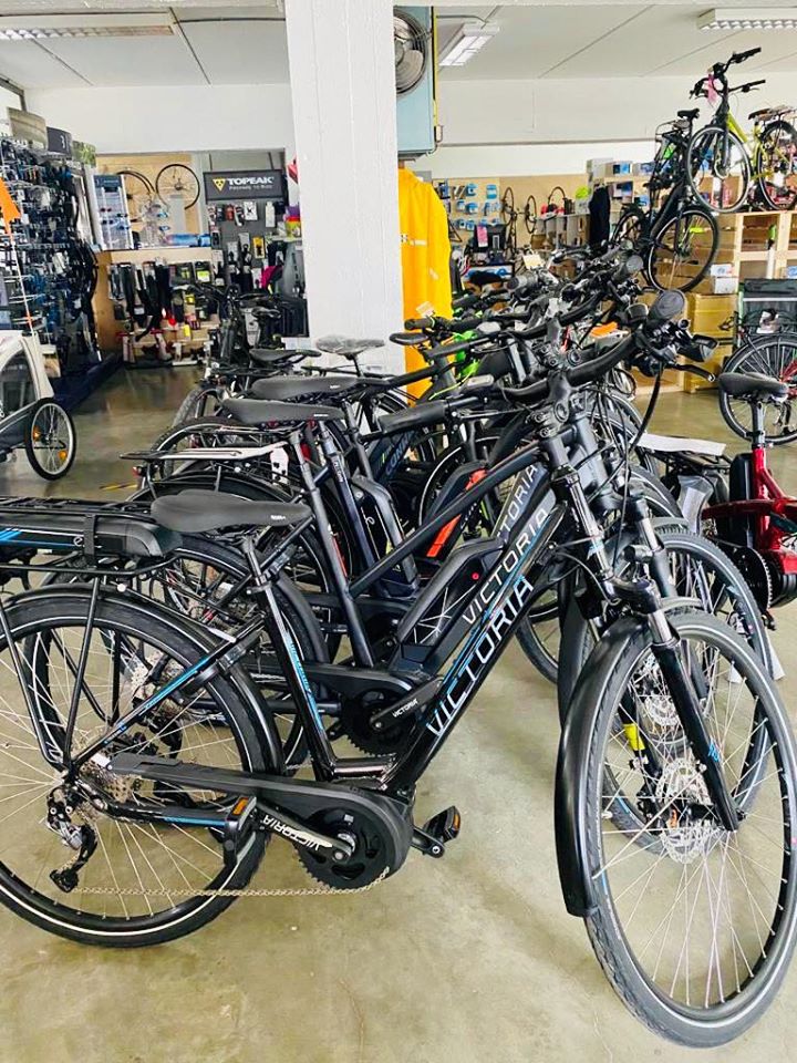 google:places/ChIJEQlAX8XRw0cRnj1XsrjTLT8/photos/AaVGc3nyYHTir2p93mq3ZAk-7vyjtuR0B7c1WwYa7I9PxPH-AJH0rZQcugUurTtzv8hC3aBsu8ETlZvsNPQ4yrIfEKAMHnKcc7P1F0786Edg4F20BfjMitrE5C8Asrq7obCKc3TgeVY06qDUz_VKsqxJvDaTxiiakM0Puq97v4-rffXGLBBnEKZkJMxm9Aqy-I3Z6DbyIZzgnTsJTeRYYkKjiEfXIaW6DluswrC-ySVGj8BsatxMS-vBj0C3Irqvfotr9R-1H4FQkM6SZkLq4jlqNKKHOQWYoxyJ8jkY2lICd2w6ItODc-CCLhiJ7SxhcnsYjdXVH0InvPScB92XpzYS0Ucx1xmUn_9fpC2rMt1l5uelDlUT3ukSvMHbO3z2ApbkG1pfef73vK12eohFk-ttSbNNIYtx4xIHlj075NGNt6FLiJ19