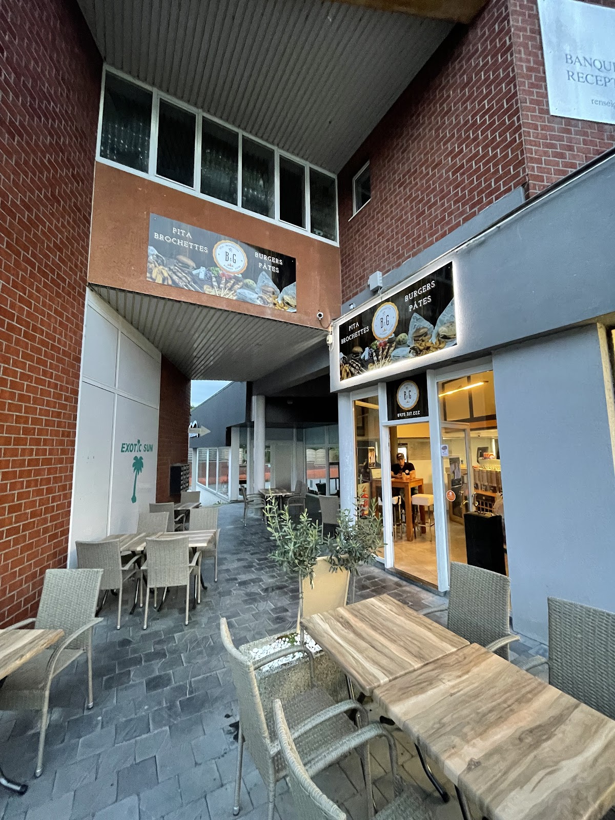 google:places/ChIJiRmkyU7Pw0cR5j7H0tDiHnc/photos/AaVGc3kXNiGuZD1KAHdDKn-xGcGBWwKrKN3_oMI9Kc0l3CeXRtaVRJ_PIYvTohoNwACoo7twi_76FN5eiHT5JJ1cn3JFm8HT_IQlV5GJTiRa5GJ07gPf6Fuerjjl_sAsJ_FRGGL6DTHmkvtF9LsC7JeAlibBaVCs-U3HYpkF7vNDCcHZSeYrEOwNlkj_260smbNnQL62rkpSb8WzicbRfpO55mK7YEiZpKMphSRDWxFx9hsNGXxRzXDeFTcnggJUVk0XsfGn8_m74G4y0G4M6xew8WNrbt0I78mVsHSQrkEsdWhu8T9Go-BMXUPisXDOKn_V_QXNsH4XKDT_AMbDZOetdXpVm2XAVeirc4KD1g5aVc4qw-pKZBZenm3llb36D6Vl1nniaqTNdlyXapDdn_9tODs_huz6bzjeN_k59mJC-BJuYCFo