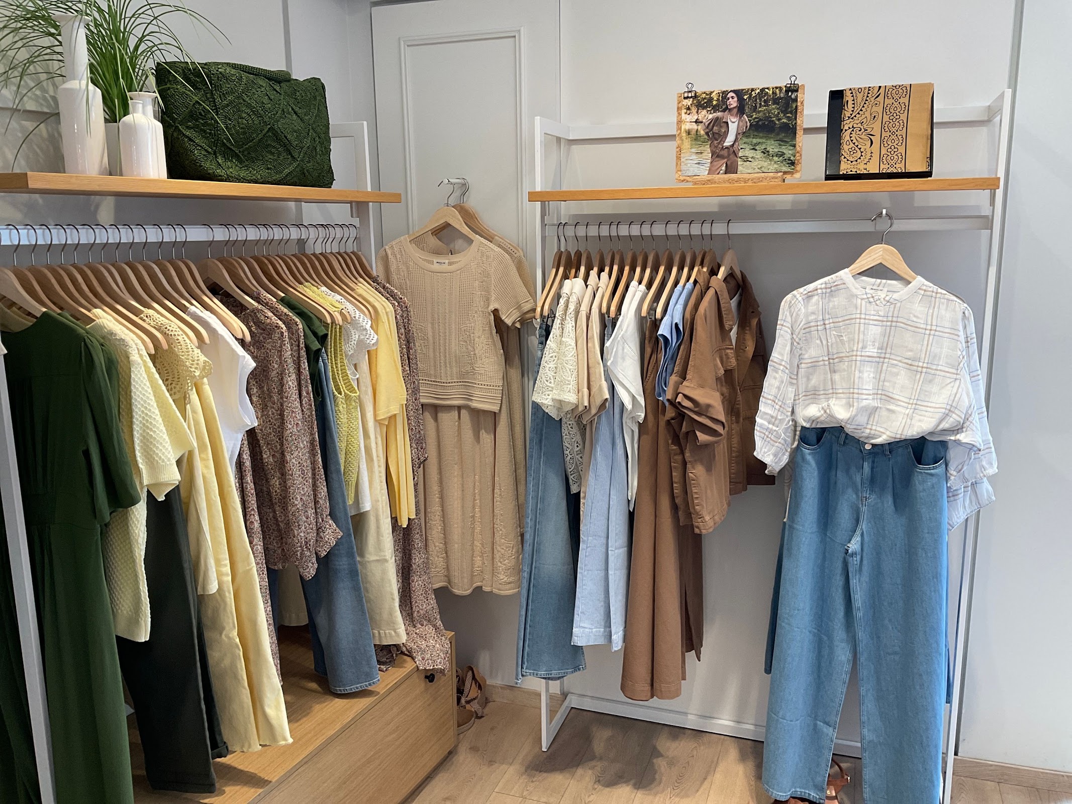 google:places/ChIJ96PAJtLRw0cROJ8SQFRuNbw/photos/AaVGc3nCiSi9sZ5jfed2lq6ZCpjx2lQ9-5MkIS2jCID3q3DUkmclUqc9b3tTV2RQ0kO7Rfa2KCz9SL3tY8PqyexpAeTdxsW4SK5dRCq7V2VtgfvUMoQppfZYf4nZp8f0DvfJbgK7DZBO4eVMNYhRX0TKvoo20XkRcXj7QTFIJ8jcjlB-VpFYIYh0gqUvcCRukuBWeMBjHEvpyaXJhH3k8-r9r9tUS_aKXgUTrYzDUlBQ_IGcu0UD3DOFXjgXSInqqVSu0r8dXCUc-KRWucXUF5-r8trPbfMtfPT16ALV1OrN_QqbqC95cQyTn7ovShM10mkqgV8PCfOmS4WTWcxEBTHK8bdSCCld1TIsoGL6Zp59drSQQy-ZISqOdwio5BSskFxPaVKyAzXMJJQiwEkLZHtnIjmYXvrRSD7Vd4ftw1mPLrCLvzYU18WYlELY1s3RtP6E