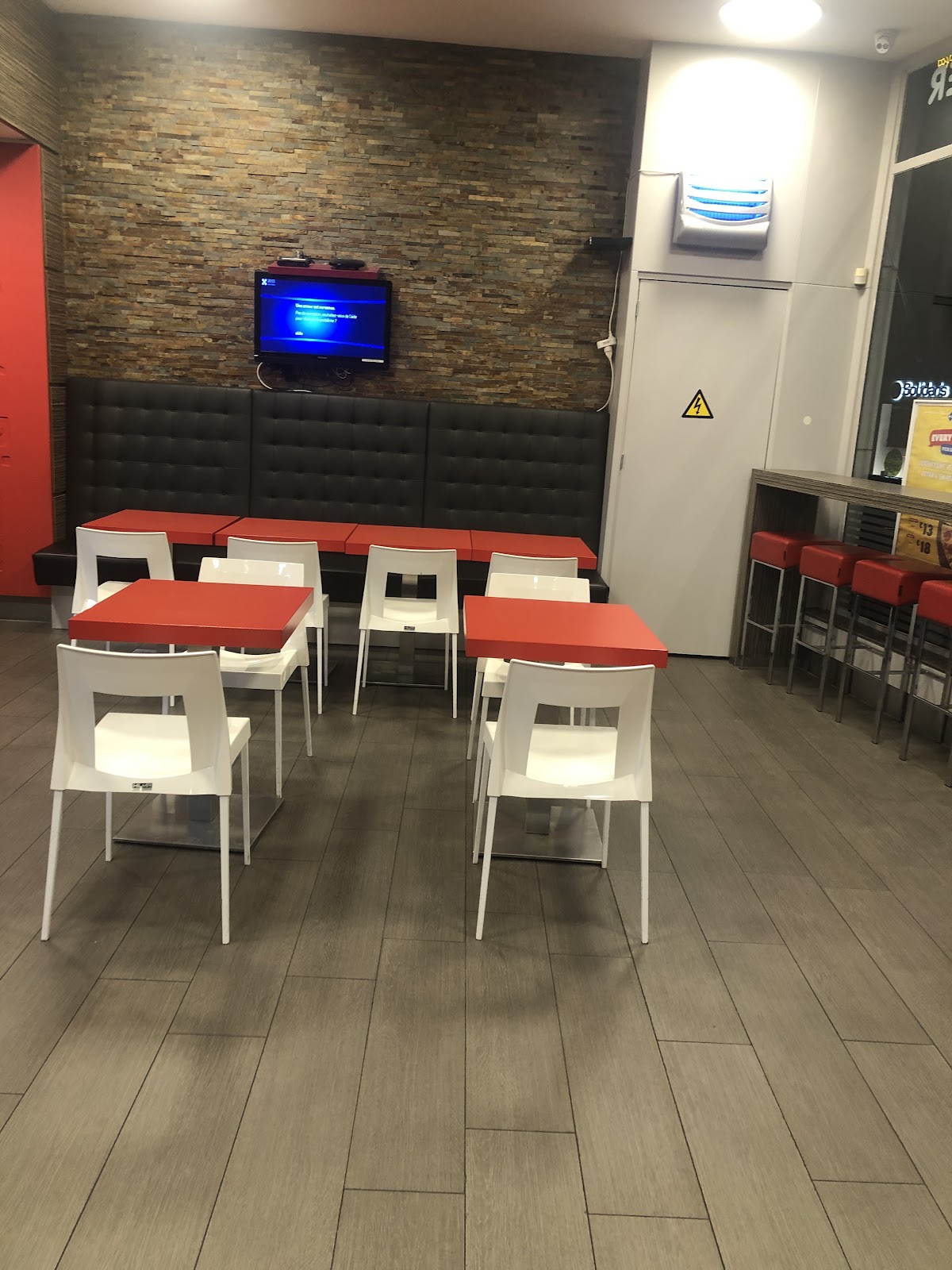 google:places/ChIJzQc5n3KZwUcR3a2yBEguaRc/photos/AaVGc3mJoy1JSDQUKFhD4vCC-g--DutXaraCnWG7E5n2Vn7nKJlALYdS7ESar9CSn2E7TLgy-kPY2PfZbhlaARMt7jCI5PKXi-a5TD9V7JSBC_cV3o5I3i60bK8Wo5-DVYqsIkqgy6Ser8QoxuF5pe2zIKvR2vfUOe11DySMw6El7FNvQV9Yis9LpfGa6gTxBScKfBQcKrydyd