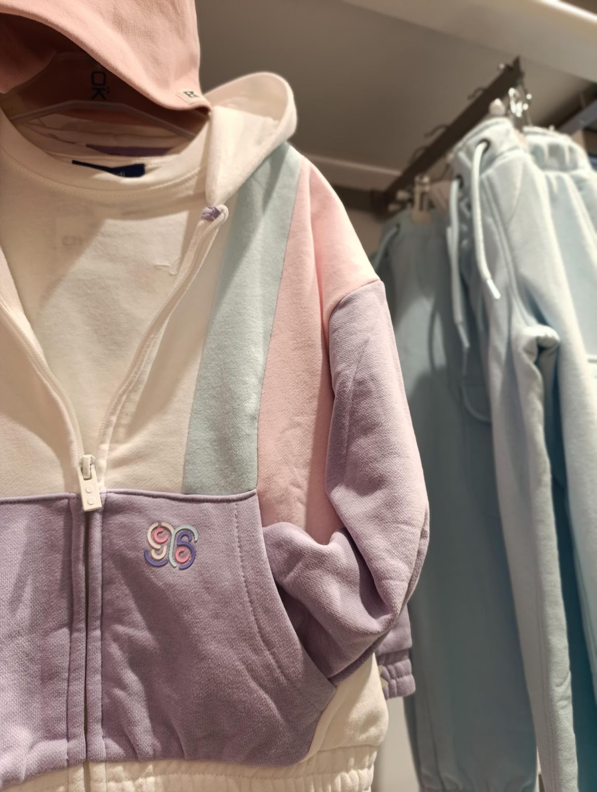 google:places/ChIJ-95g6dHRw0cRdFSoqH-IUaY/photos/AaVGc3lOH1isBrW69Y-RuX5qGJiszM9Rc7Gqt48b4jGQcmkZTkqVOk1_YuhEc5EAfqZsEYZf90Tv84g0EsbDDQrVZ7DZUuSiMYgsKTOAS0-Ay_HKErhXZHsbAck3HCWaIOnX6XylFeOIp1IX8k49Mn_hoawVij02sv4mVKEh6U_Ejb1dx41ytnWmJTHxazV7evPcrC9024KkdS3slZvtvh7h-4LHpEI4Lri4-gF1kG9UQ_dCZhAl5VxwMOsSoQkrQcB9kK4CdtjbjkjqBmbD_j7VzZ7rCL8CwP5Mtsgh0j7mH6jFx0lHGYAvMdRy_9beSWVnQmcz2ALfgH3UJz94D3tkCjbDpl4qzGabRsZqxaFAn0Y-ICfGHgjpuJwZAd0HJne_BDWu29Vj7vZ9grRt3QlYAy0lR81uRqBE3K-BT7eE2kiTZLCu6tzecvR98DhzHI1C