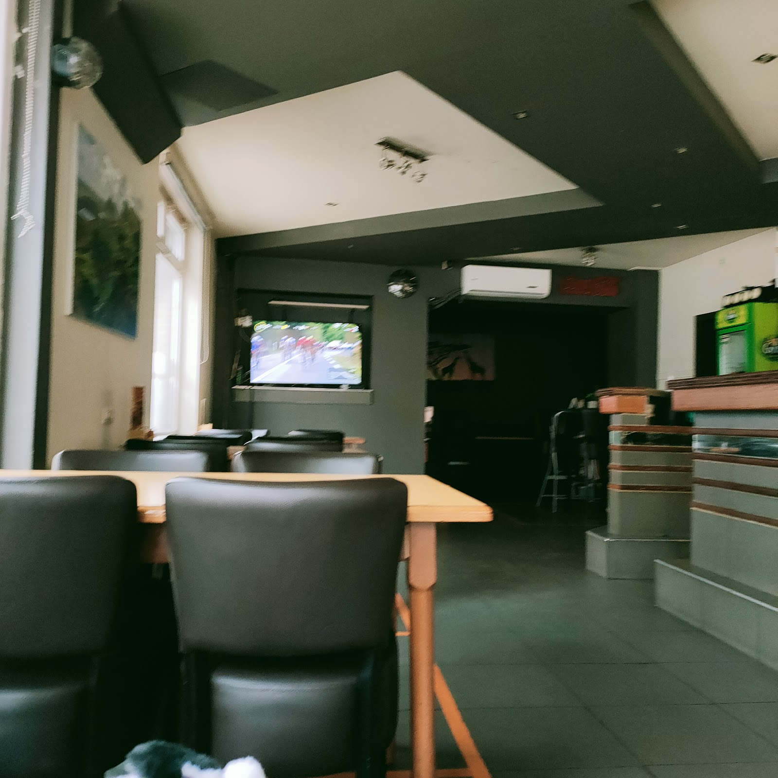 google:places/ChIJ9QXDXWyZwUcRvnt4VKxjz_k/photos/AaVGc3lckVgcetYP1k3IXc8Joj_fIXXWSJL66EZgqGxtMBTDpcIF6_MyTg4qDiOi5mKFUuOgKuPgWJXOSm4b9xOuf3mdMpYZRSLONncR3fAKkbyY4xtrvTKp91qMN9aM-VfM_UuH-tVVQUFI5qEKXcvOaqaaJI-vHY5Al3Q8hv6Et1UA5T60P33PVU2yuaOlGiua_YI2qBsamW