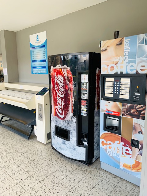 google:places/ChIJZRxToLyZwUcRzr-qnsTFYeo/photos/AaVGc3kV5XnlzdwGu4Tz2t3pU7j6hW-kI9kPW-2xd0WMCoJPaWyWA67iyf_yYMO3wxNfNS63WYpBJbK1bn4ix5x7m_LuFMy4neFaFeg6HfJYiLZW7-mZWht5gorMUPa7i2_lO7giHJv1fTIkVoYgGqIgQJsABWNLWYStAjnxn6LG7_W9WiYNqiLSYbkZON5QLP8DT59sU3JM6c