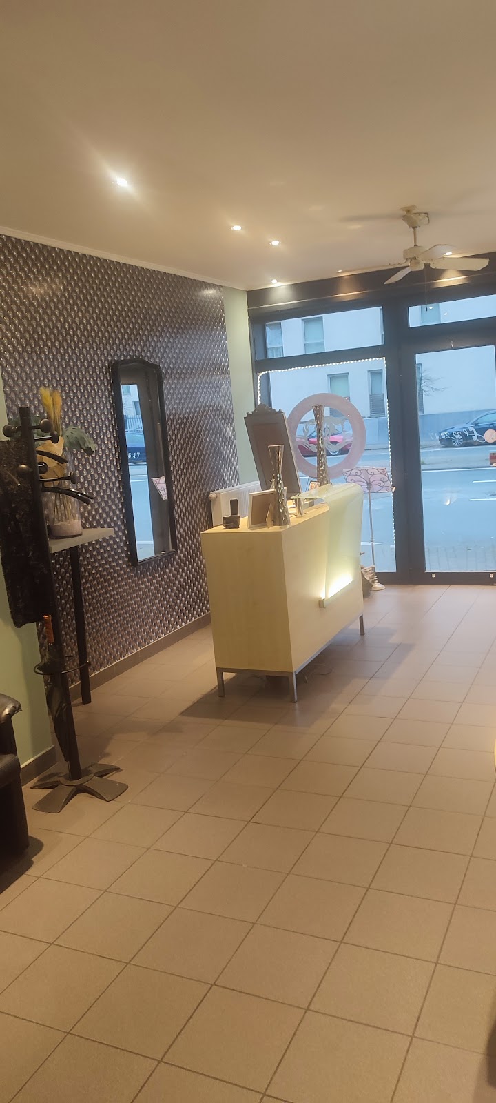 google:places/ChIJCaJ1S9CZwUcRU8by1u44Ddg/photos/AaVGc3lHNtGybmYDQK2mFe9NURClSAj_MFEDVdEQzU4-QYMXVN8iYaCfMHZma-SNLynDAWOIlFrBHkKUf3gBfOXZoc8f0ICWiyOGBuqEiQPWb58hUquKihz-ufUVTbQSxrH05JnBsLhojbtRTqf2znUws0cAmzyFiqf7EmHZgUMCaWl_tRVM6RhpRPRUgDnvdJ4SsAZITk_PCp