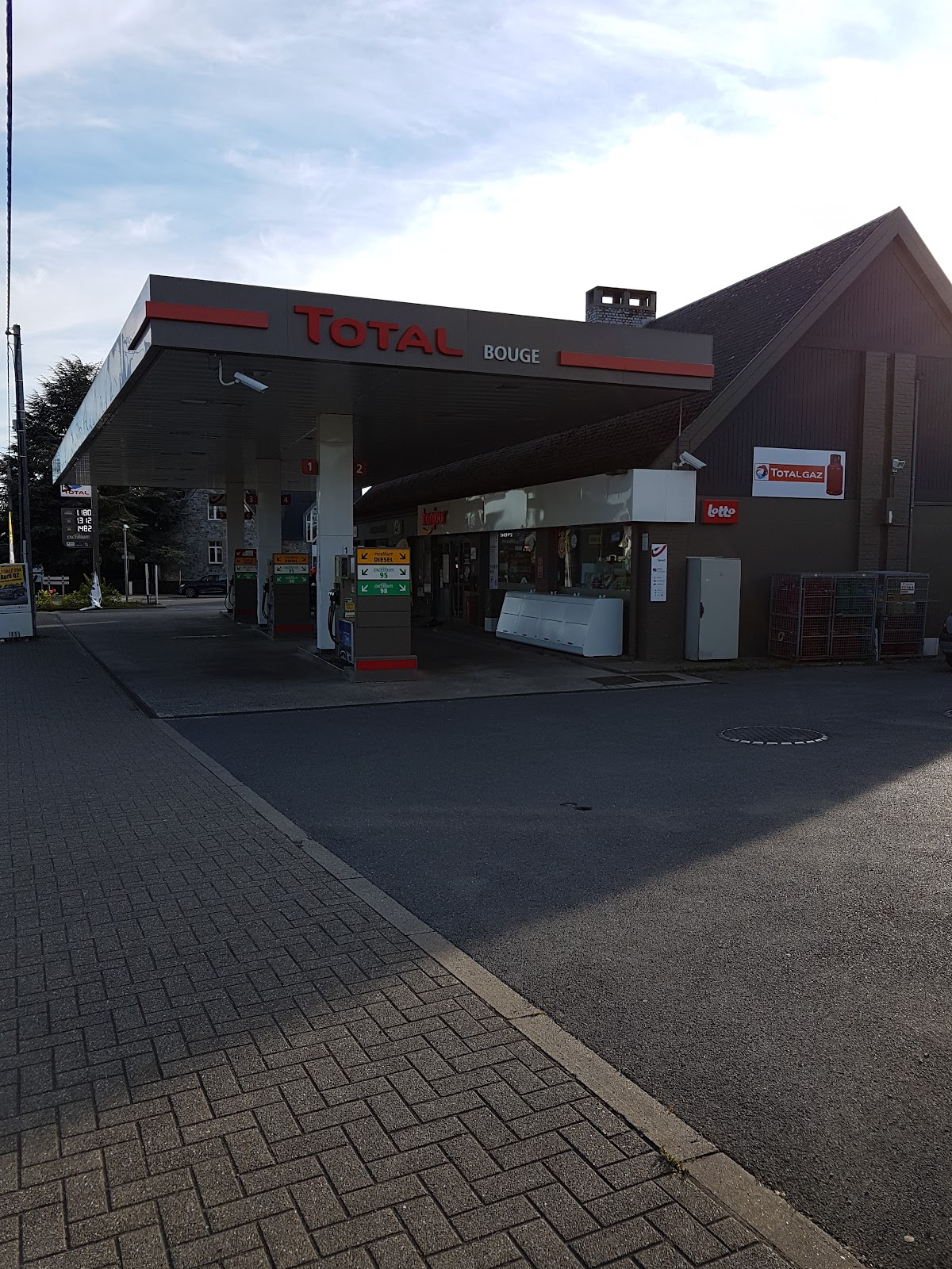 google:places/ChIJ4yQJBDuZwUcRBAIFwHGIRaM/photos/AaVGc3mWgT6dugb0lc2k3_RIBmeKUMVhvqnHVhkfdu86FbIkLYXo8KGg21kZlgGSMtBwkHhlTkxPXoVeK_pXRAl7NUBiOOrdKCAnI3TKcayTkhFv0c881s-l1v3Asn5eDTsAdxlYaJmxGN_QoEkhm_0wyW1uAz0iMQ3skmx1b3r6wufZhIr1WjF_HYENa83gpd--11XbSW34aP