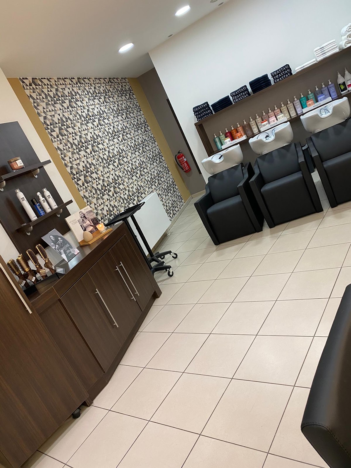 google:places/ChIJK4nZ8x6ZwUcRGELCmBflOHI/photos/AaVGc3kWHQvS7TV1l_UKwk9fizHx0tfiLDfqQRFs_XXKLhPLIACF0Hkt-9OXPZYjmCLvSUamY6ZDepsbKfXljOW3AkNiyN2PsxeNf1tIgJvo2fl18XTFikRuDBgn4LbCvYbUsAwzwKJYtTGg2Ifq0VgPooghlricb2hPSf8MdWyXspHHfInhUt38NZM1as1_gxchwAScDxCCLo