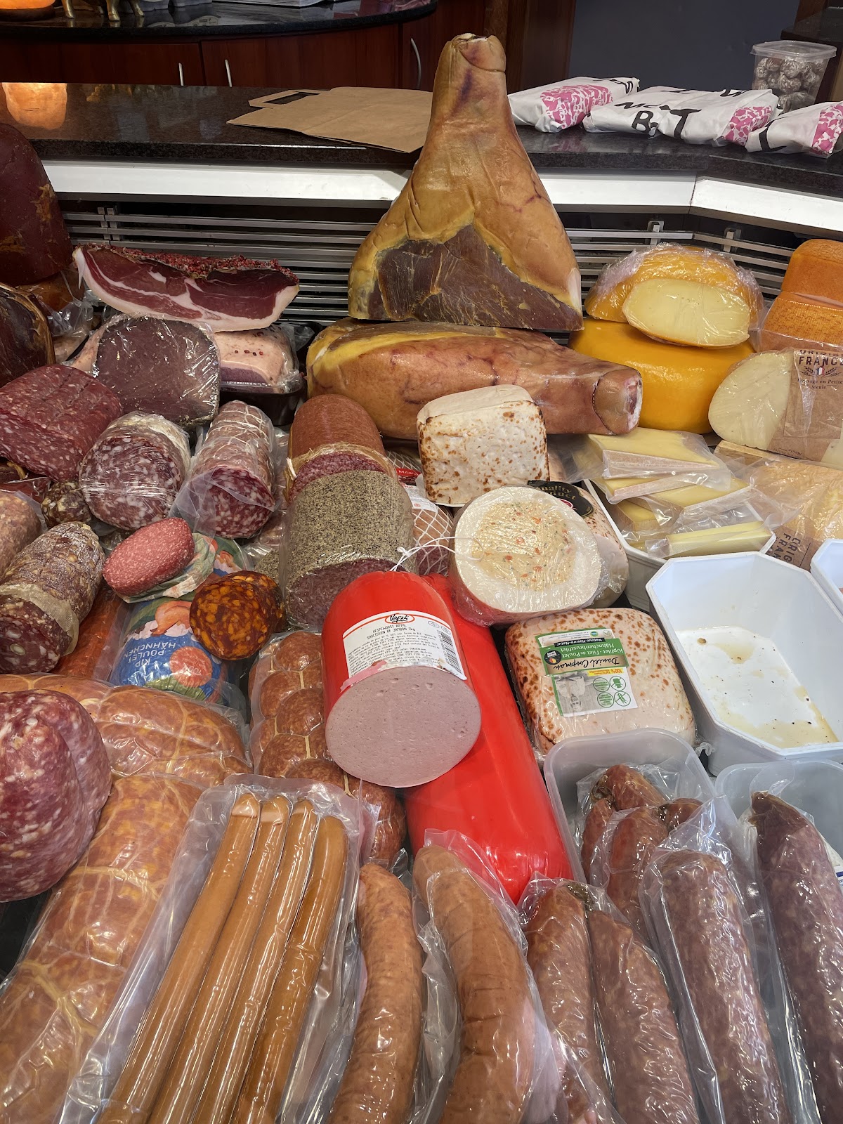 google:places/ChIJRbHwQXCiwUcRCdQIGEvKskI/photos/AaVGc3l7eFidWYBT6_S02C_ZohuCwTS-E_Qh03WHCRmYQJ7HYlrp2E3-6qaoBSSfWU2JfGHLPHfvmJieVkpkl3LNsnaMXbKHFBj6-72xqihWlAvK2Evd6U4sOkt9I17WUbIO0xB1yyp_CnwkW5efkD8PD5ZfgOmuSCtRHt66y922M16C1-olwjl3gZx7sVGmAi8T-n7rnCOHzN