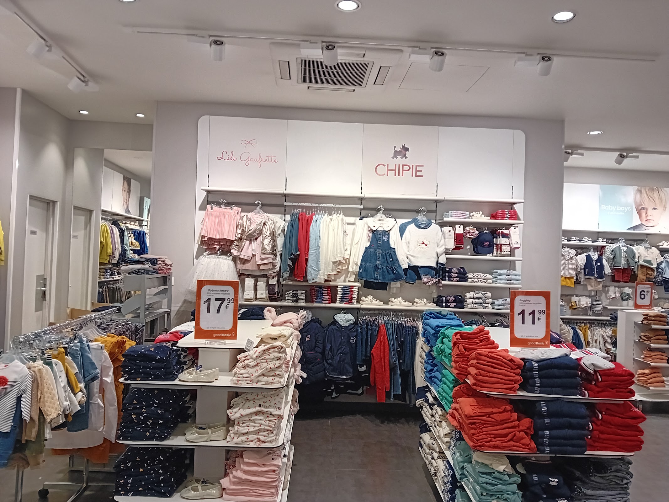 google:places/ChIJM4da7m2ZwUcRpbgglzA63y0/photos/AaVGc3lWuF9A7741KYPQ13R_DP6XijYWaaXqzf6I8rAm6qTAvZlPY-FWNzwfYYy1IEF6lgL8sruiQaLjRak2Br6VKhF4wUSUp334Dz6k7aIGyIVze6Go2sTsoiTtIOGSOoxtMoDbYEiNd_EKg1P3HZrSkDE0gBXTUBe8IDODzPUi0-Nm36BemG-kU40I2EChVQL1919gjeSXmn