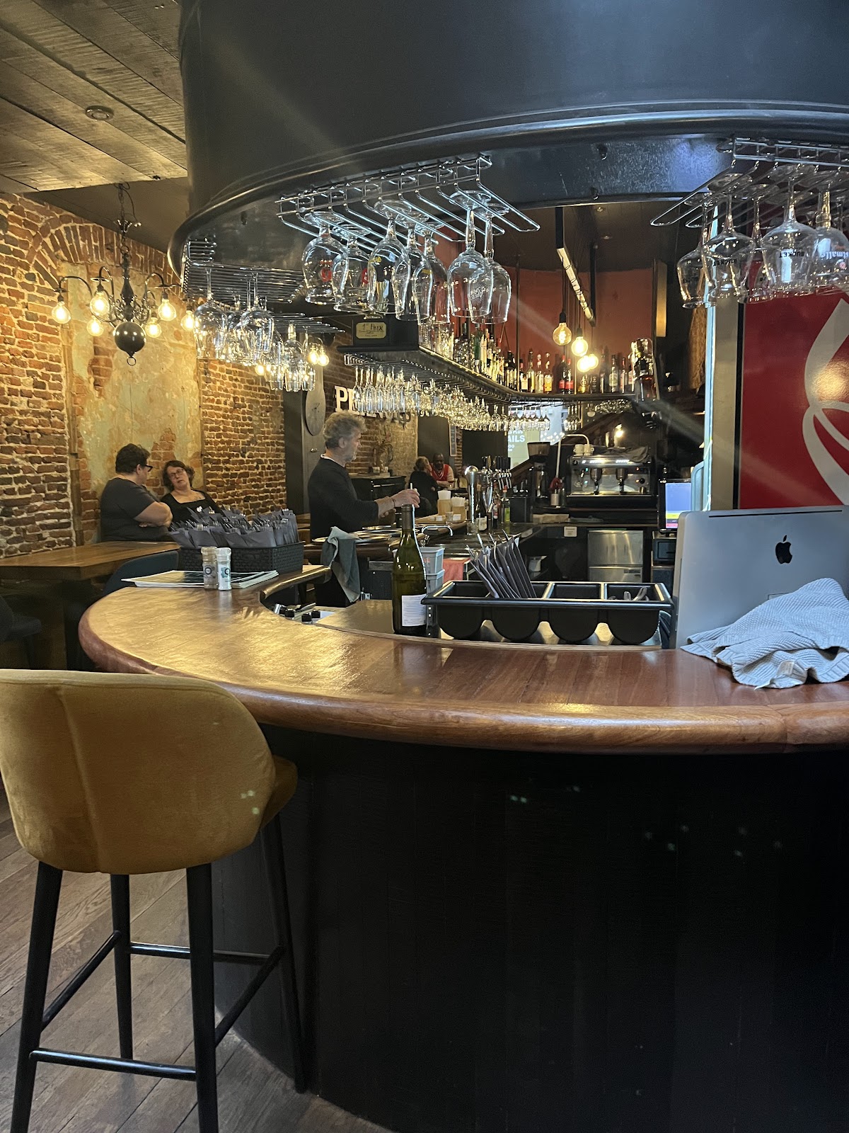 google:places/ChIJEd15Bm6ZwUcRQdch-neu060/photos/AaVGc3nCwCmzud_fCAB143Dk00ocNO-JnNJXsj1zOsdW9mzPpiooL5UgJavdMrEQRx5kNLhbyBJ6fO09wasdVSfygqjnxP9od9Vbap8QRyVvoIYWBFi3LNTQK-UBLQ_dOP2l09w_Hm44Lii00UyjbfLxuUfLm4m2PGiOJDnXZZ6PZsAn6j7JEv2rVptyKJ7IlcamxmhvgyJ3AA