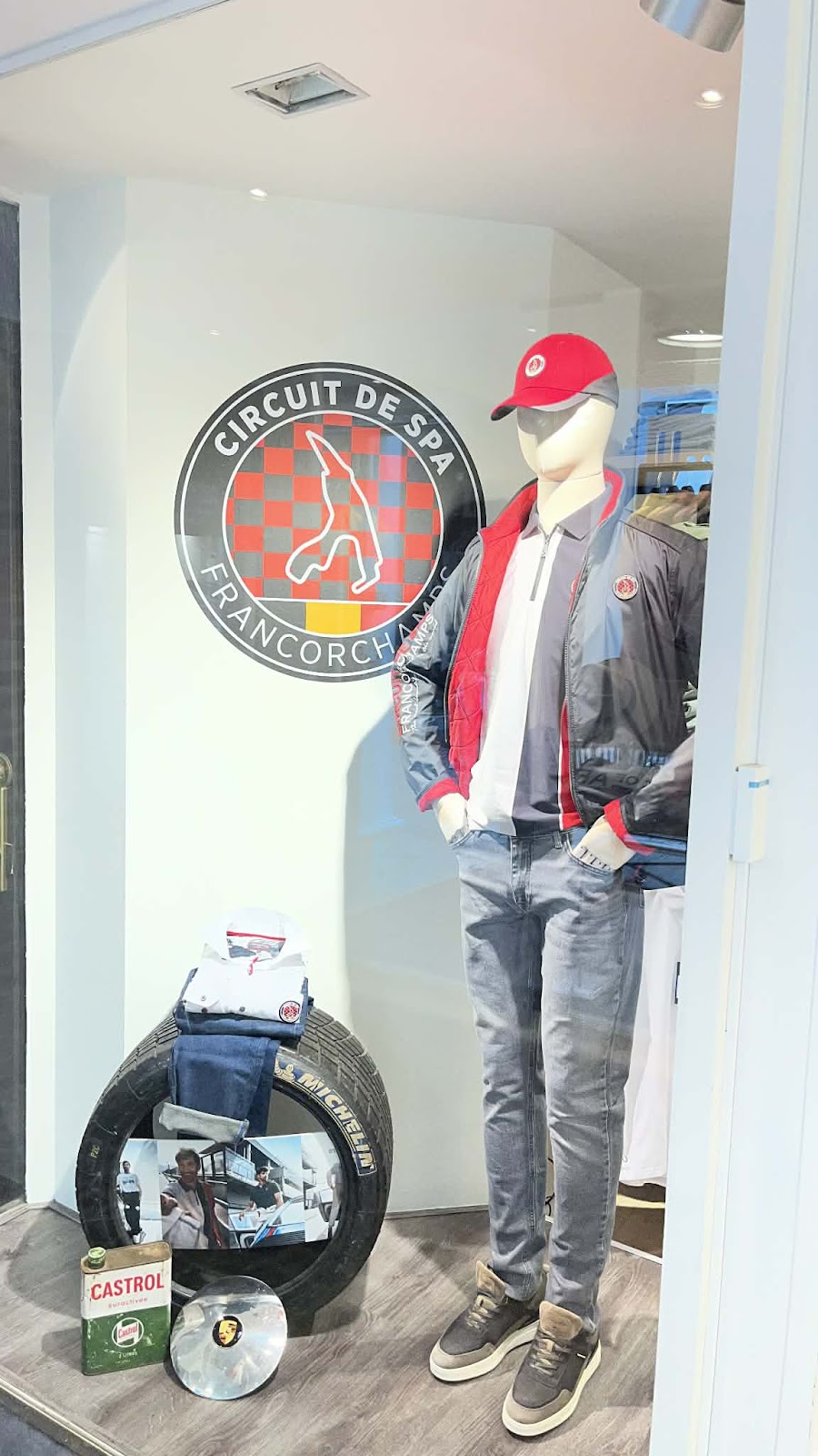 google:places/ChIJfynkBnKZwUcRfCVfw5I4nik/photos/AaVGc3k8Q_f759b8P3rshAWQ8I1m4mVxIxOacDgrjKAJ7AvT74sFQ1OZkAnTIZL5LWjy26ToqZ14igV6UEV6a_PibG5n-fICsZw1S1GiY-rKytOyetpIaDXyS3wg40JvTfHMhNV_t6Z0pc0aJQnNb0W93MShKnrMxY--7NnlDHVvrF3U-g3QxNRf9Jv0pIAhjwUK_nTkmAI8V8