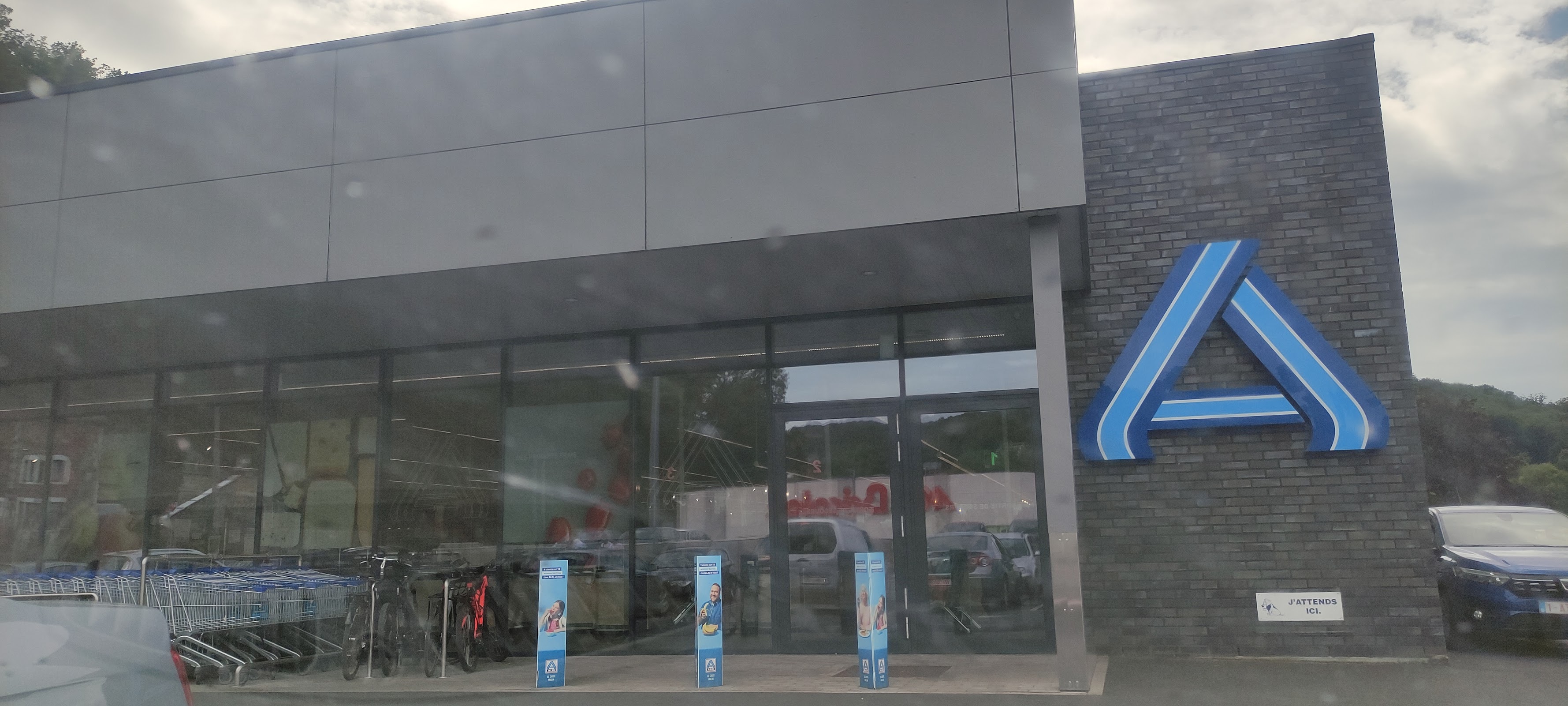google:places/ChIJP5vw_PWawUcRwI2Ls_Fa9_w/photos/AaVGc3lOYEtCJD5LQ2feZ5o0uFKUrw7nb-skyUs873NWGOK9TVK7zE9q4jwim7Qmzqlc-Zr8jGfutVcjfa1Vci4lgRnYftMtzaiQt5n_zo-bWoCD_58KmTztf8eO-IaP4FUQ16KsR2LtcxAvSBR2T38NdKMlA6EdfivI6MPHlG5WZorOmvJjXmSLQzV9d19a_FsWnx-ivOfrgc