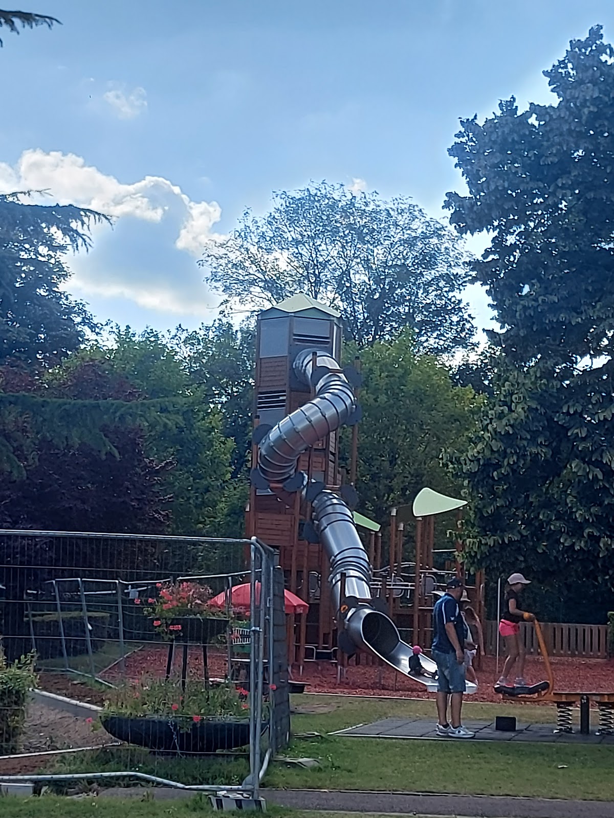 google:places/ChIJW9nMGnmZwUcR-PIURxTEt2Q/photos/AaVGc3mJ0M_bhxYfX_DQ7AtYzNACOqV6upqGAA8b0_58H8JbBh97I5HwJJpR6c51ndomygBDE1sGTbQ1hGVwUdfBFuSkpwp_L3qRuAFg52n-uckUOZuL_nDf2iJhVSb1ZYyBgPjIPefxspFdNQ4ifc6H4PdK2Q8FfP3_Cu5jgXk4Y9S77YiTvpUMJaterTUfB0TgvJxU_EGkom